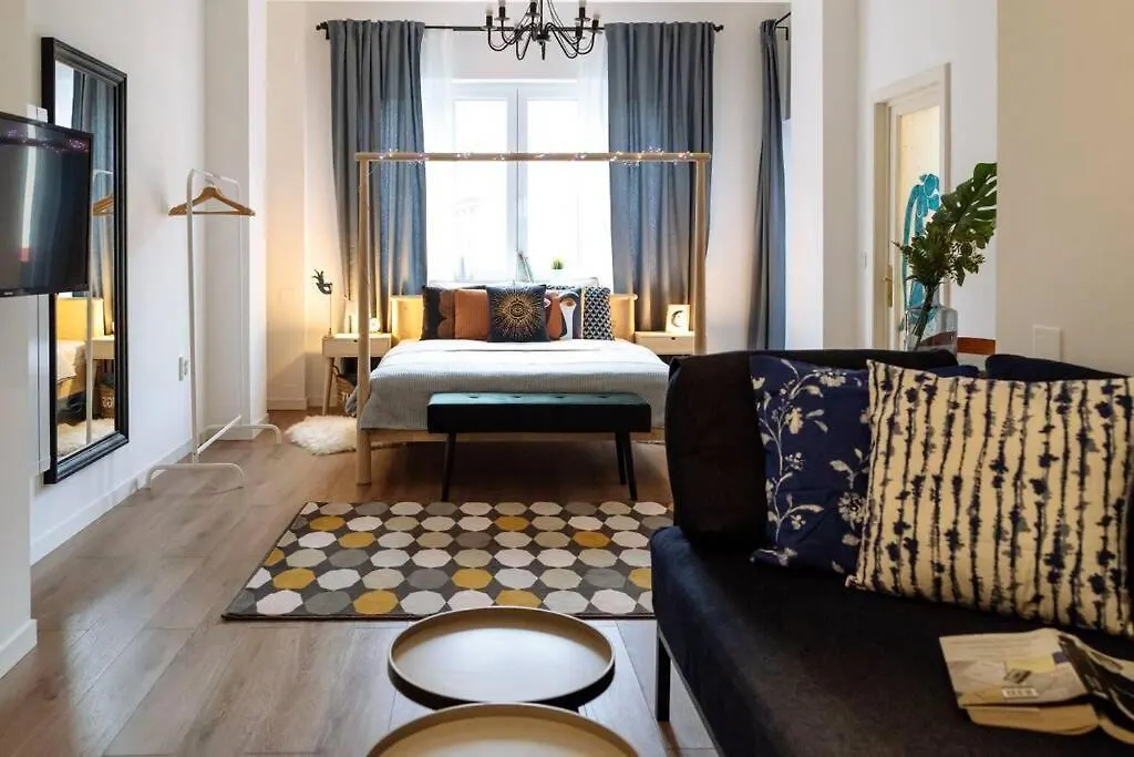 La Dame Bleue Apartment Bucharest Romania